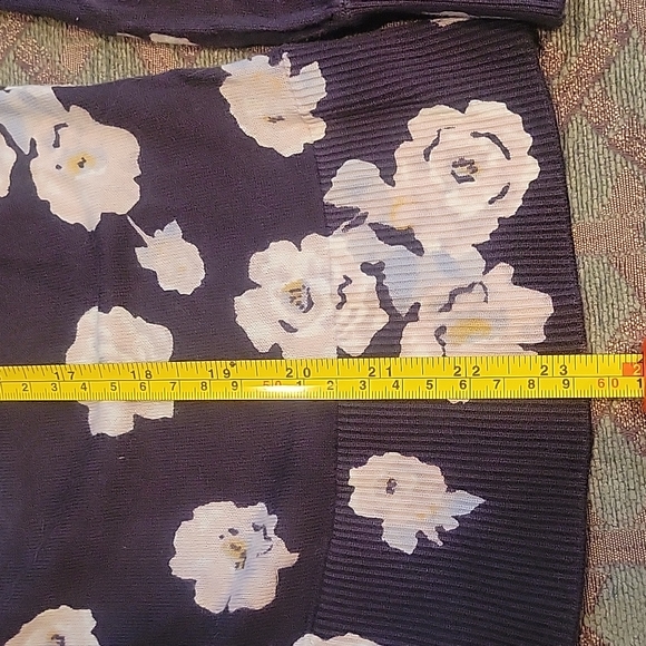 Loft Floral Cardigan - Picture 7 of 8